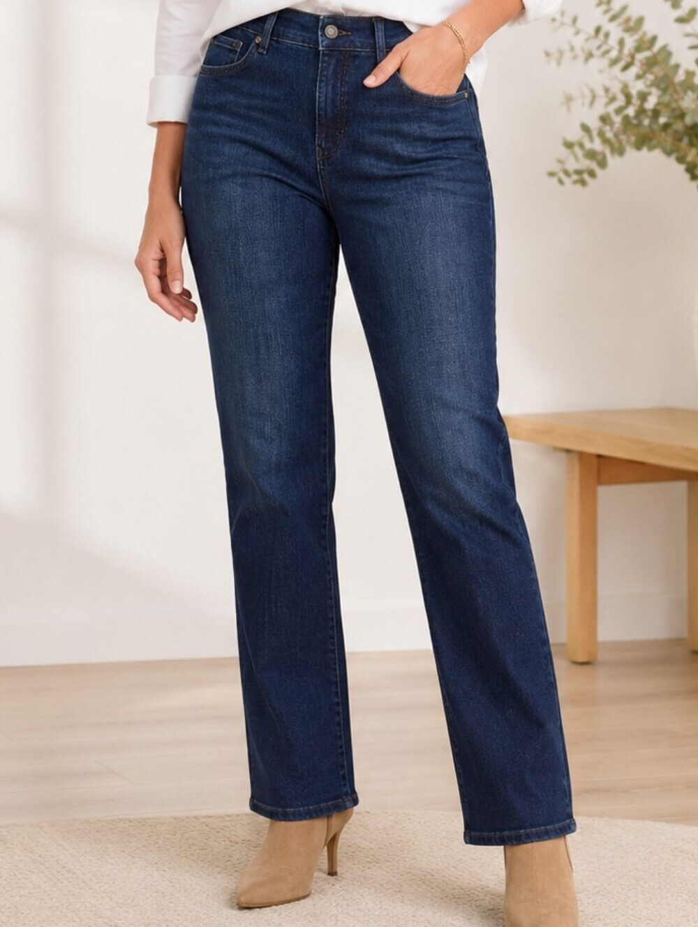 NWT Gloria Vanderbilt Rail Straight Jeans Size 8 Average Dark Wash Mid Rise